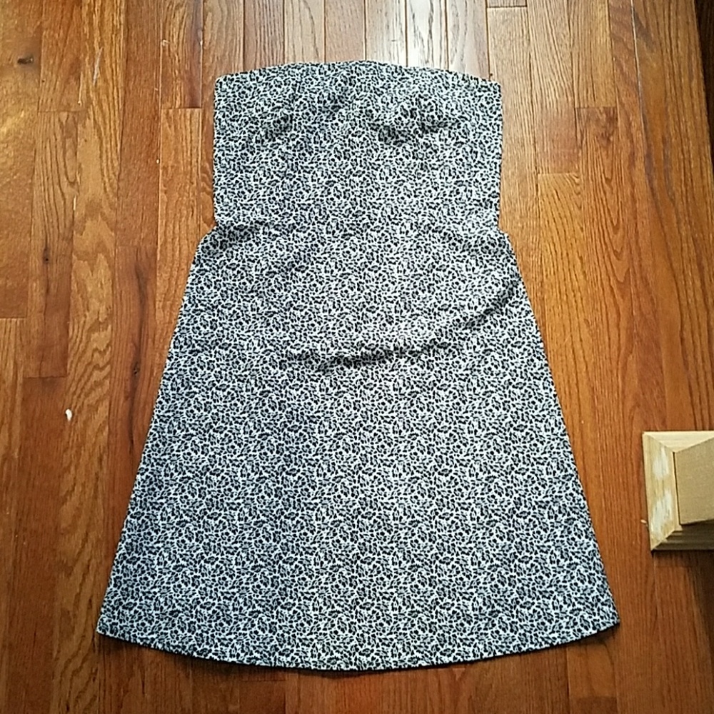 NY&C strapless dress